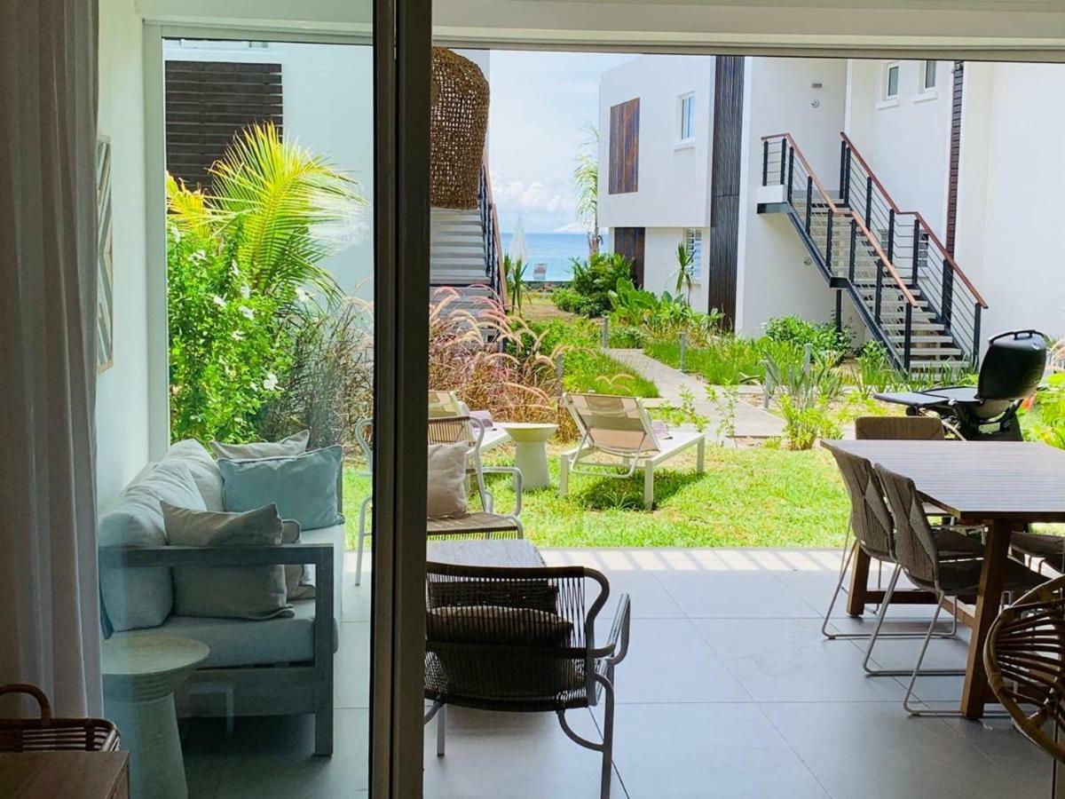 Obiches Luxury Beachfront Apartment Trou-Aux-Biches Exterior foto